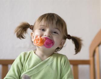 גמילה ממוצץ: איך נפרדים מהחבר המנחם